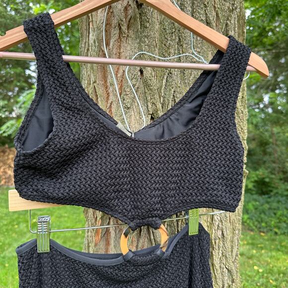 Montce Ky Sleeveless Cutout Dress Black Crochet Size Large NWOT O-Ring - Picture 8 of 16